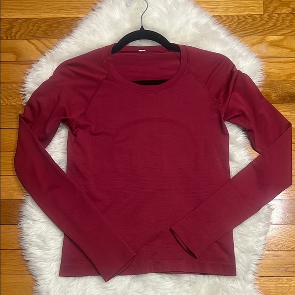 lululemon athletica Tops - ❌SOLD❌ Lululemon Swiftly Long Sleeve Race Length Size 6